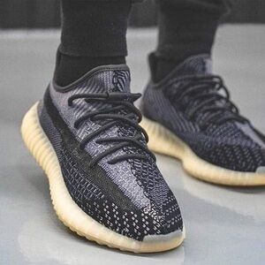 Yeezy boost 350 carbon men’s sneakers